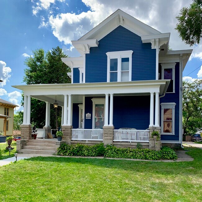 Primary Photo - 278 Douglas-1