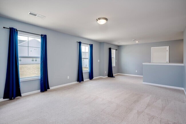 Building Photo - Beautiful 5 Bedroom Home For Rent