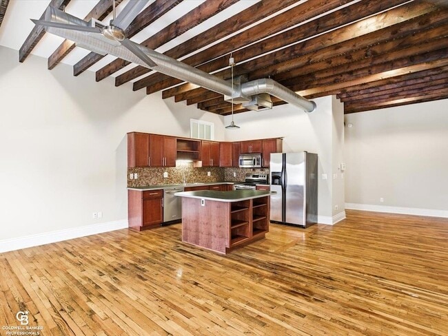 Building Photo - 804 Lapeer Avenue Unit B