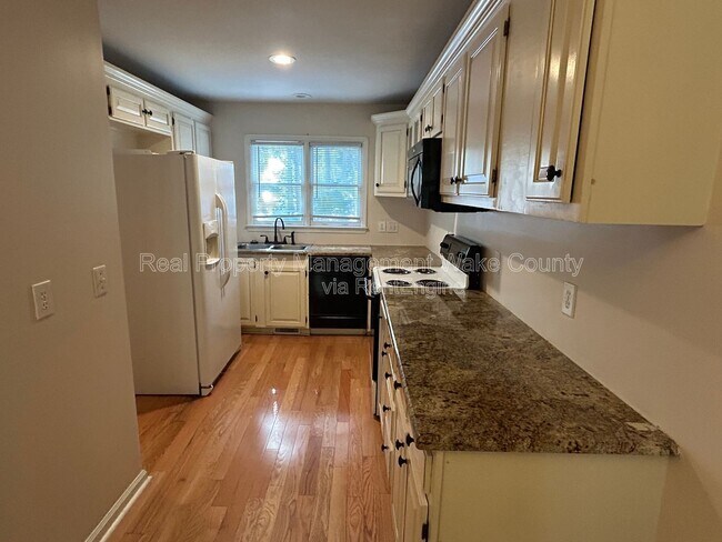 Building Photo - 7016 Epping Forest Dr