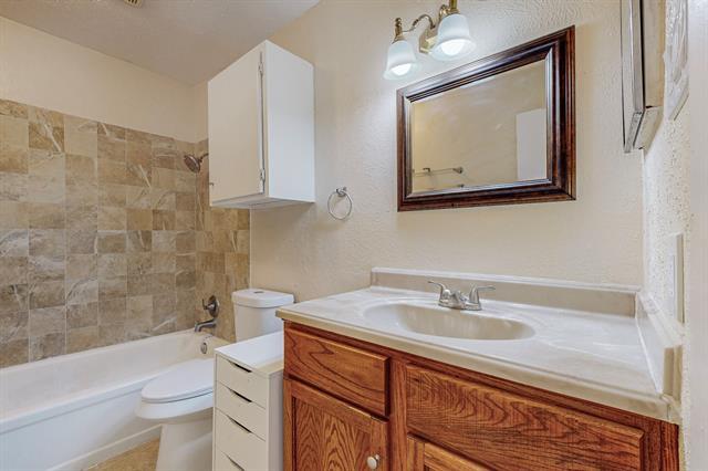 Building Photo - 13818 Methuen Green Dr