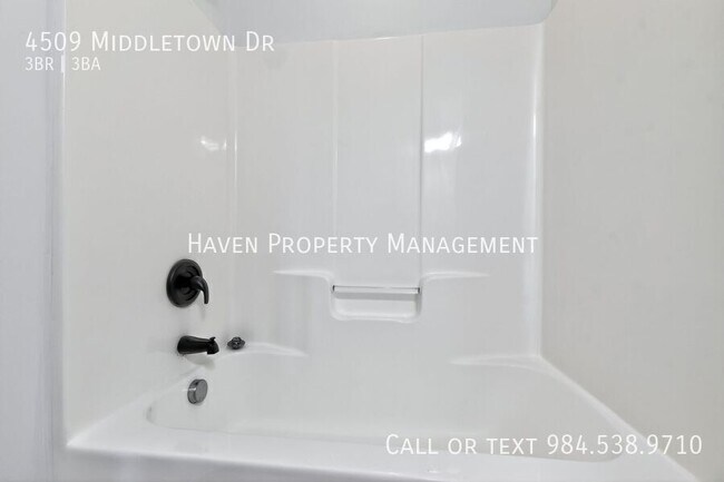 Building Photo - 4509 Middletown Dr