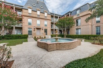 Building Photo - RENOVATED 3-BEDROOM CONDO AT CHATEAU DIJON