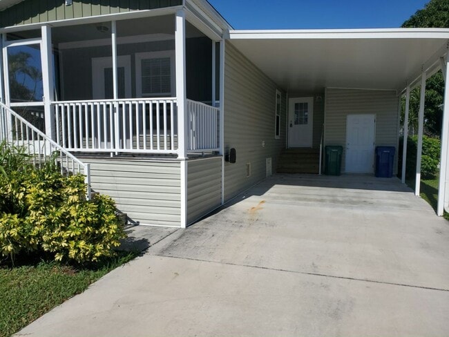 Building Photo - 6421 Brandywine Dr N