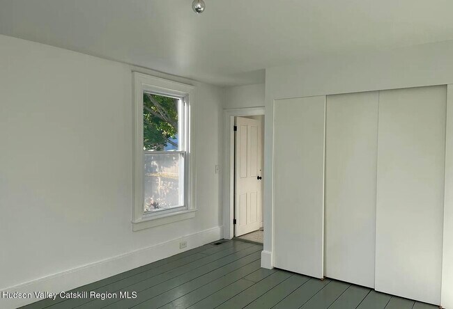 Building Photo - 967 Columbia St