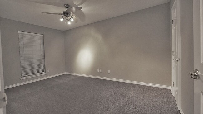 Building Photo - 310 Gentilly Dr