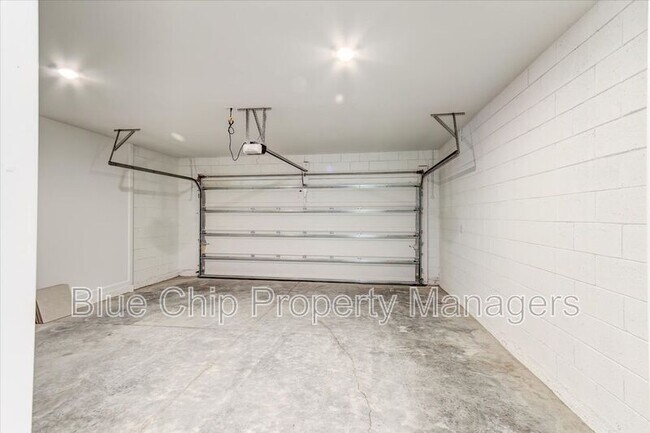 Building Photo - 1212 Belle Isle Ln