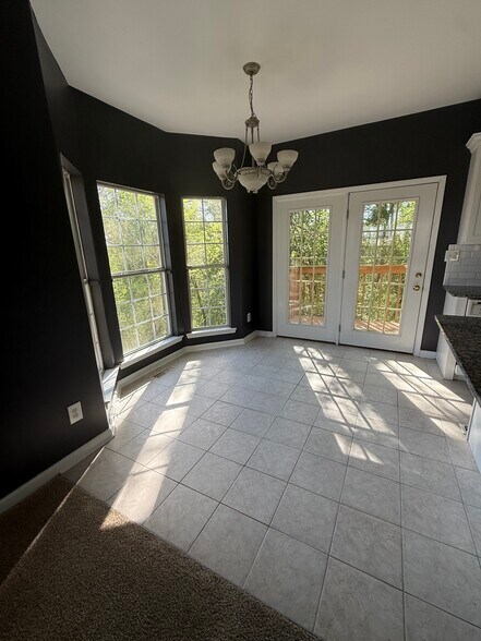 Building Photo - 2722 Wellington Dr