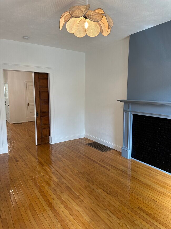 Building Photo - 4269 Botanical Ave