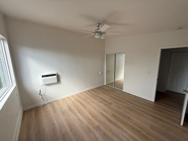 Building Photo - Fully renovated Laukona 5 bed 3 bath home