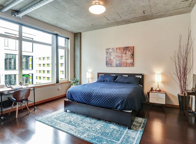 Building Photo - Loft Studio in The Pinnacle – Pearl Distri...