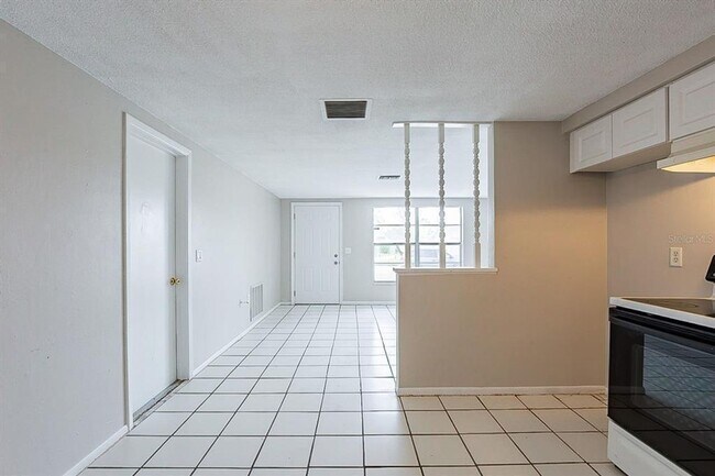 Building Photo - Charming 2BR House in Port Richey