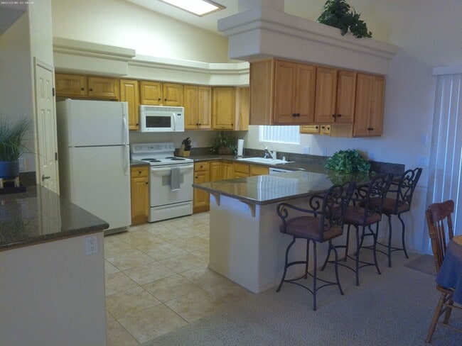 Building Photo - Winter Rental Available October-April 2027