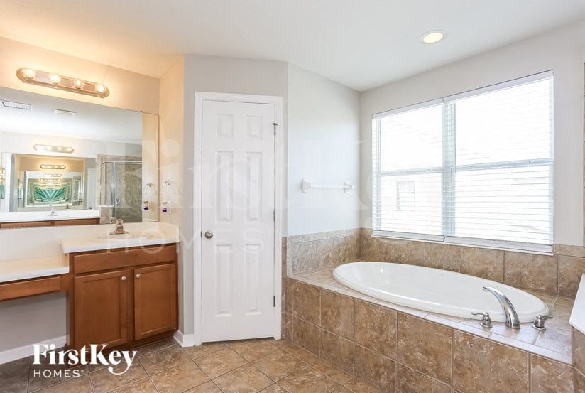 Building Photo - 7556 Forest Mere Dr