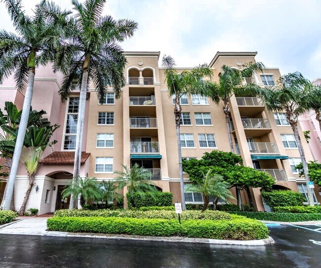 Building Photo - 19655 E Country Club Dr