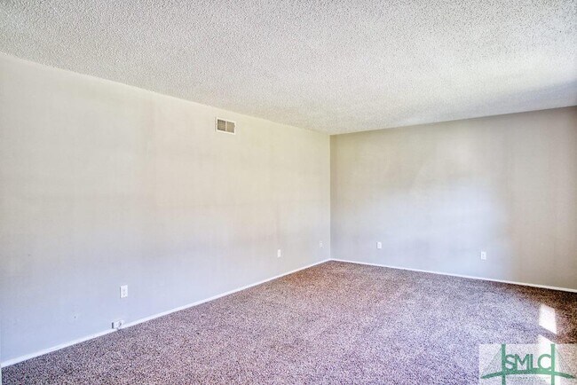 Building Photo - 11105 Largo Dr
