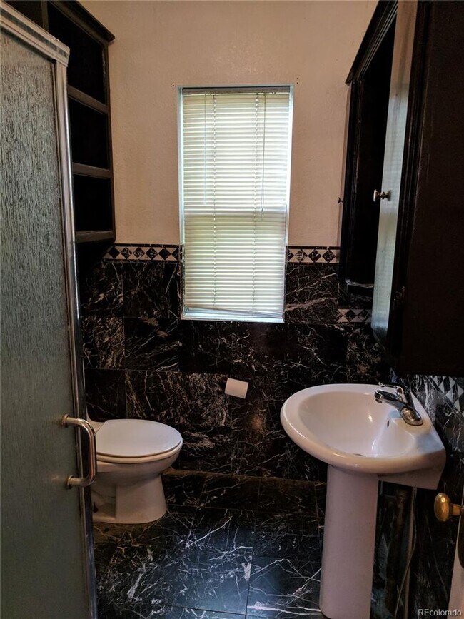 Building Photo - AWESOME 3 BDRM HOME IN BERKELEY ONE BLOCK WEST OF TENNYSON STREET! IMMEDIATE OCCUPANCY!