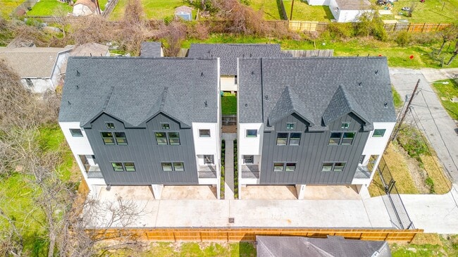 Building Photo - 4205 Allston St