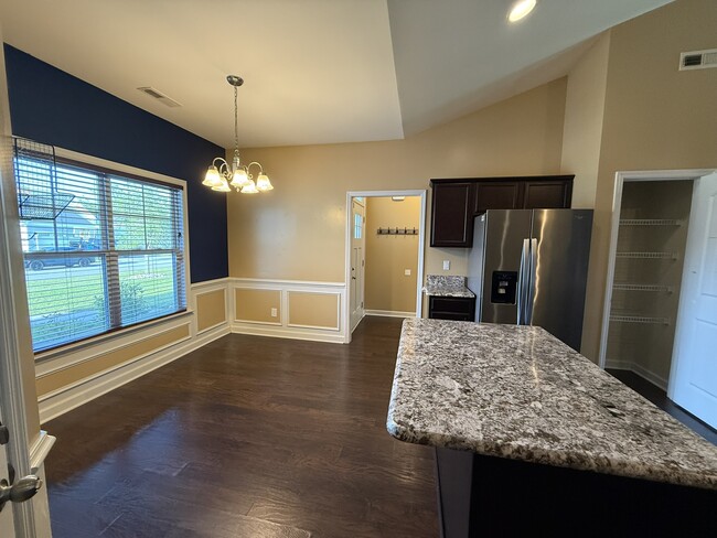 Building Photo - 513 New Hanover Trl