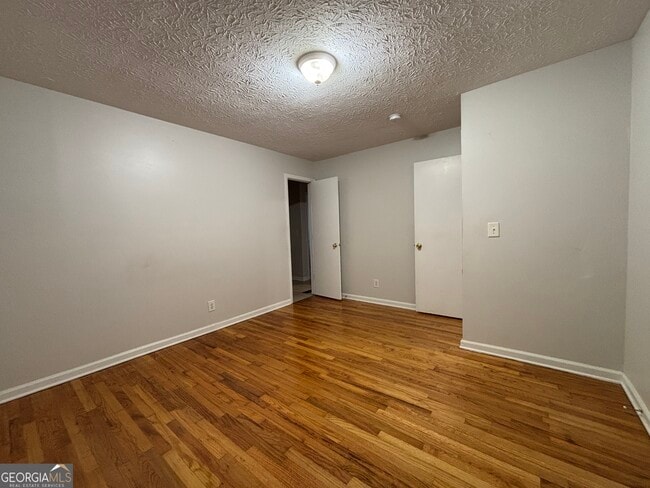 Building Photo - 1451 Prospect Rd