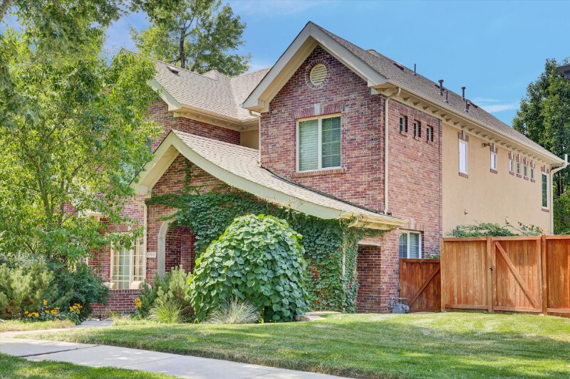 Primary Photo - 595 S Corona St