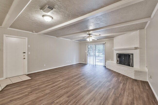 Building Photo - 25726 Timber Lakes Dr