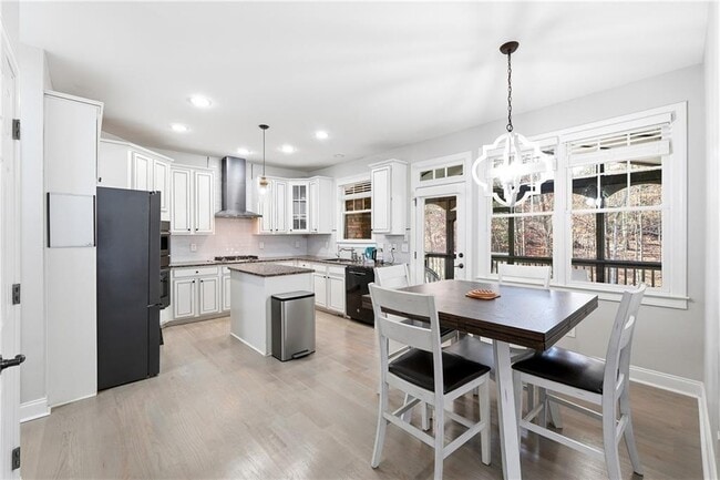 Building Photo - 3330 Spencer St