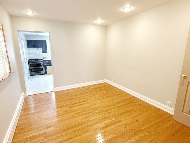 Building Photo - 1734 Wolf St