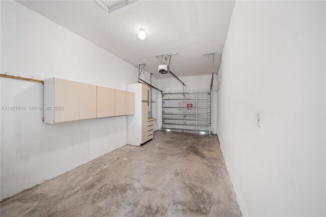 Building Photo - 12543 SW 119th Pl