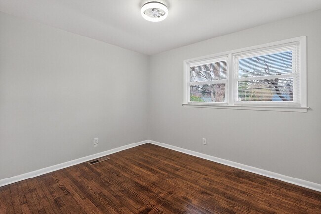 Building Photo - Newly Remodeled 3BD, 2BA Raleigh Home Near Downtown Raleigh and Interstates