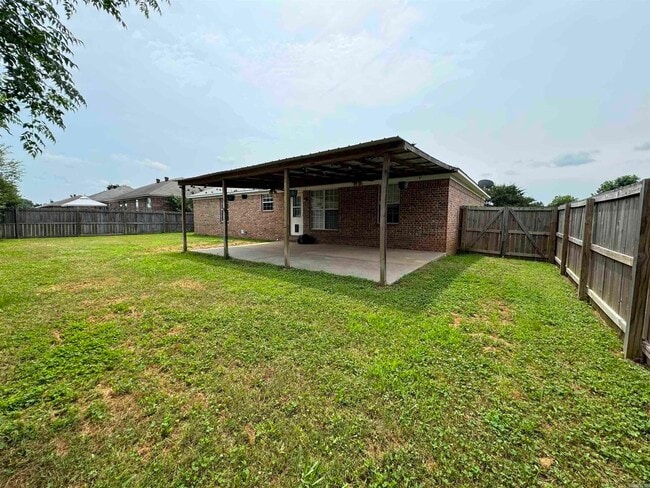 Building Photo - 2830 York Ln