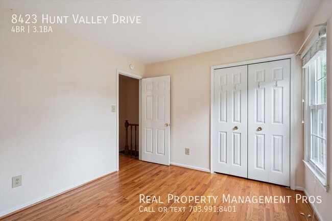 Building Photo - 8423 Hunt Valley Dr