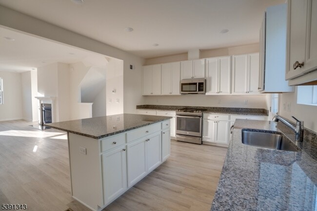 Building Photo - 1 Beirne Ln