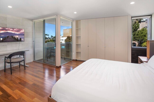 Building Photo - Experience La Jolla Living: Contemporary 3...