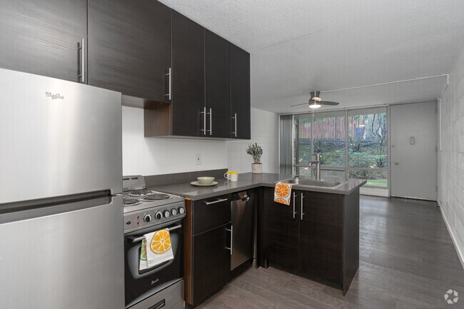 1BR, 1BA - 518SF - Kitchen - Milan Apartments