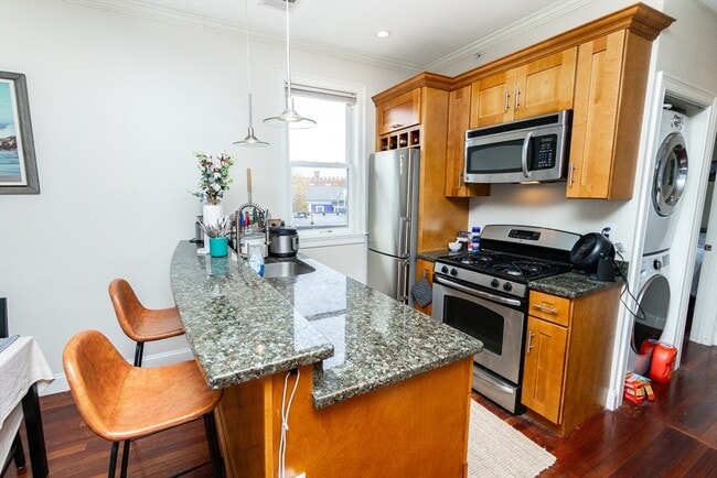 Building Photo - 55 Kelly Rd