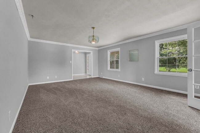 Building Photo - 359 Meadow Ln