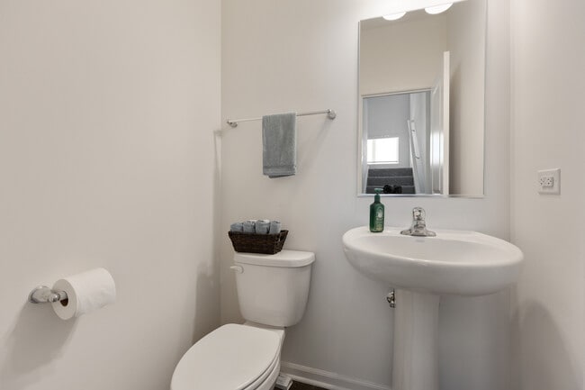 Building Photo - 2251 Parkside Dr