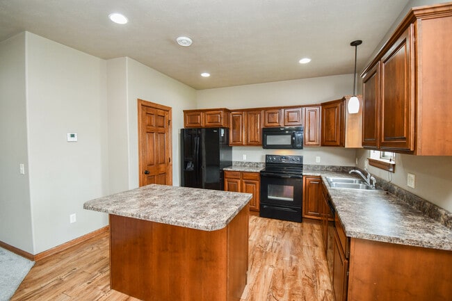 Building Photo - 8413 W 53rd St