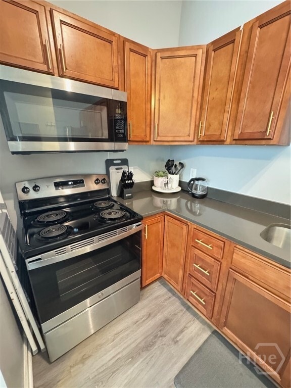 Building Photo - 321 W 31st St