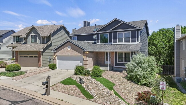 Building Photo - 5-Bedroom Home in D12 with Open Space View...