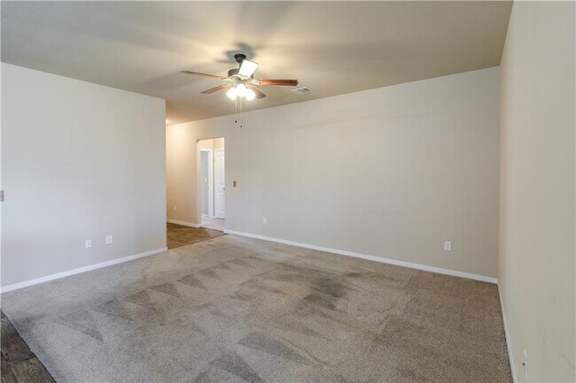 Building Photo - 15117 Bullbrier Rd