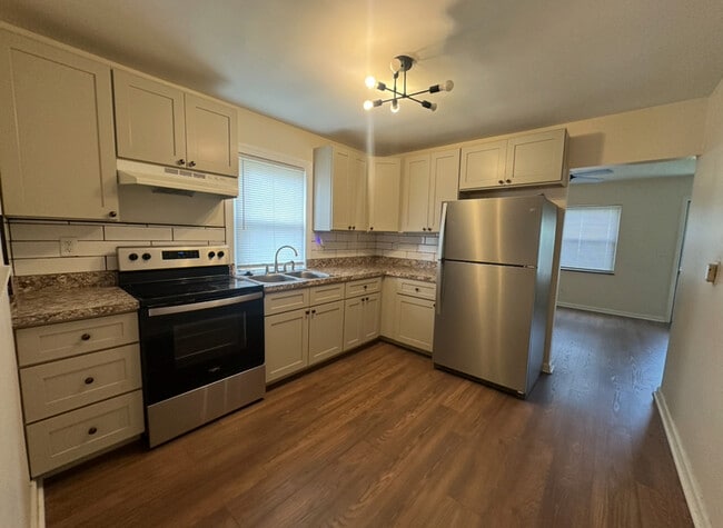 Building Photo - 1960 Studer Ave