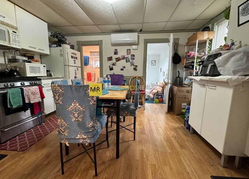 Primary Photo - 10 Fulkerson St