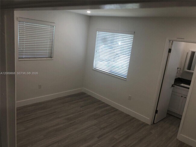 Building Photo - 11053 SW 79th Ave