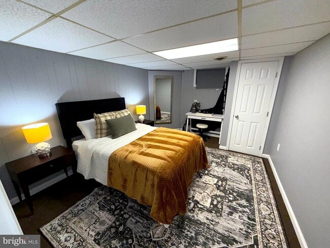 Building Photo - 6525 Kenova St