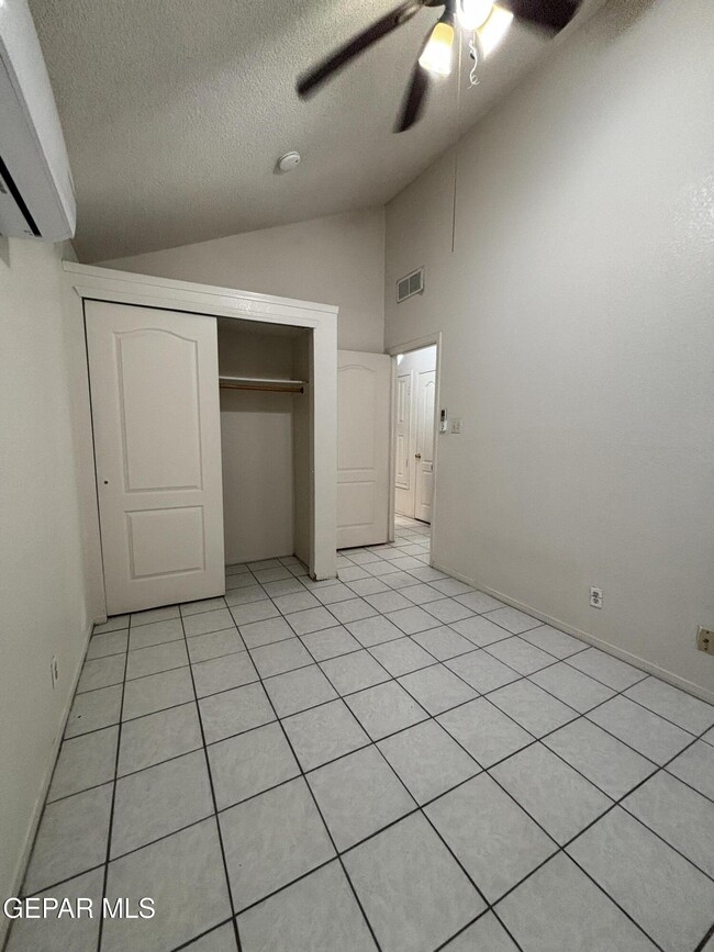 Building Photo - 9128 Lacebark Elm Dr