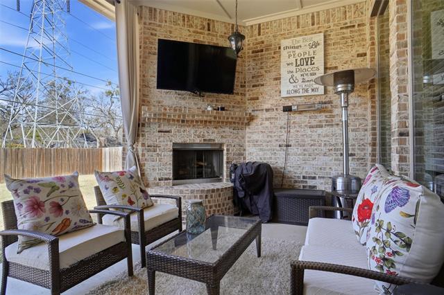 Building Photo - 5925 Terrace Oaks Ln