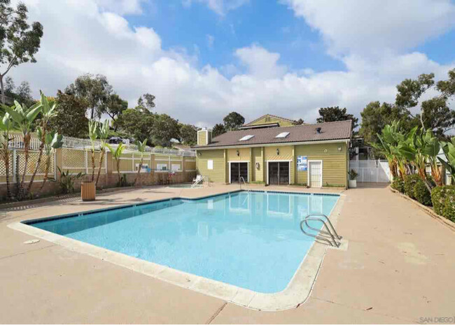 Building Photo - 530 Telegraph Canyon Rd