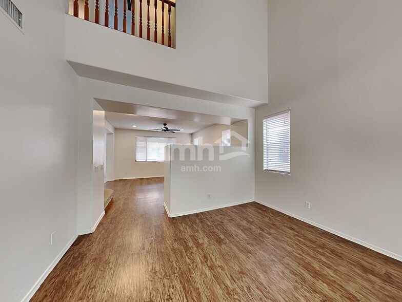 Building Photo - 15139 N 173rd Ln